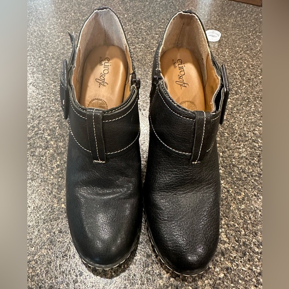 Booties. Black Euro soft size 8 medium width - Picture 1 of 7